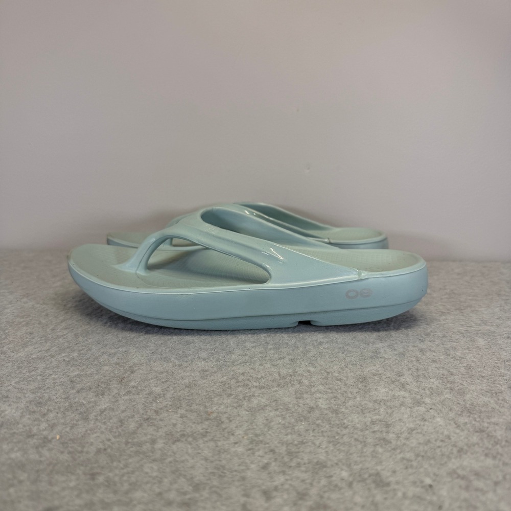 OOFOS OOlala Recovery Sandals Womens Size 10 Light Blue Glossy Thong Flip Flops